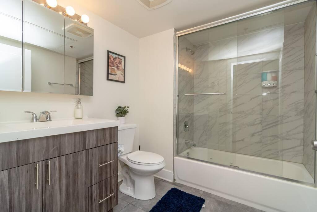 Mccormick Place 2Br Stylish Suite With Optional Parking And Gym For Up To 8 Guests Near Soldier Field And Grant Park シカゴ エクステリア 写真